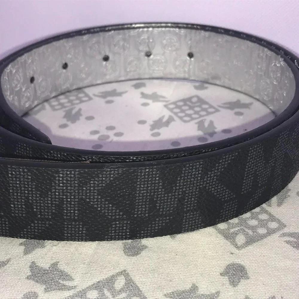Michael Kors MK Signature Monogram Logo SilverBuckle Reversible Black Belt Small - Picture 2 of 4